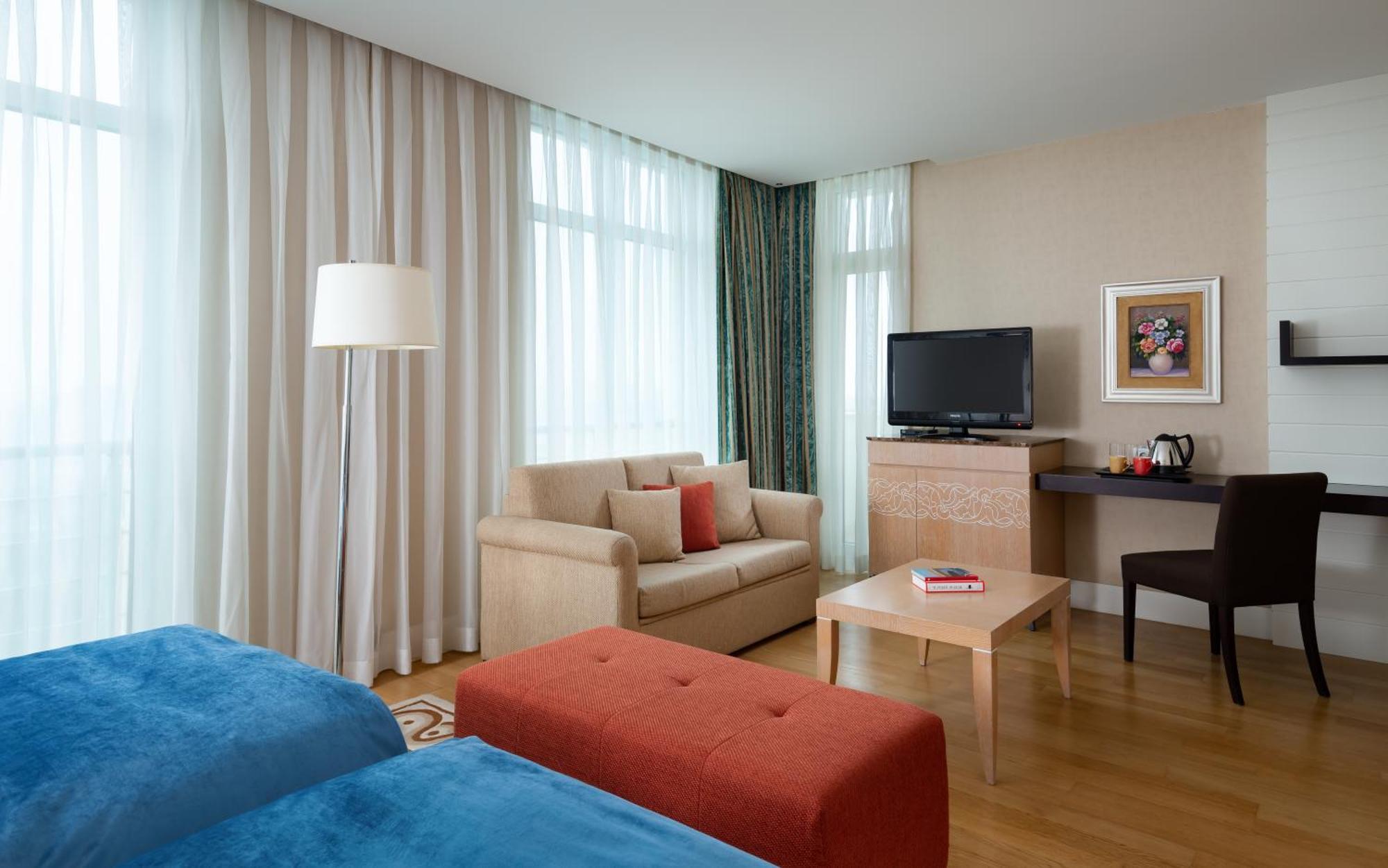 Badamdar Hotel And Residences Baku Bagian luar foto
