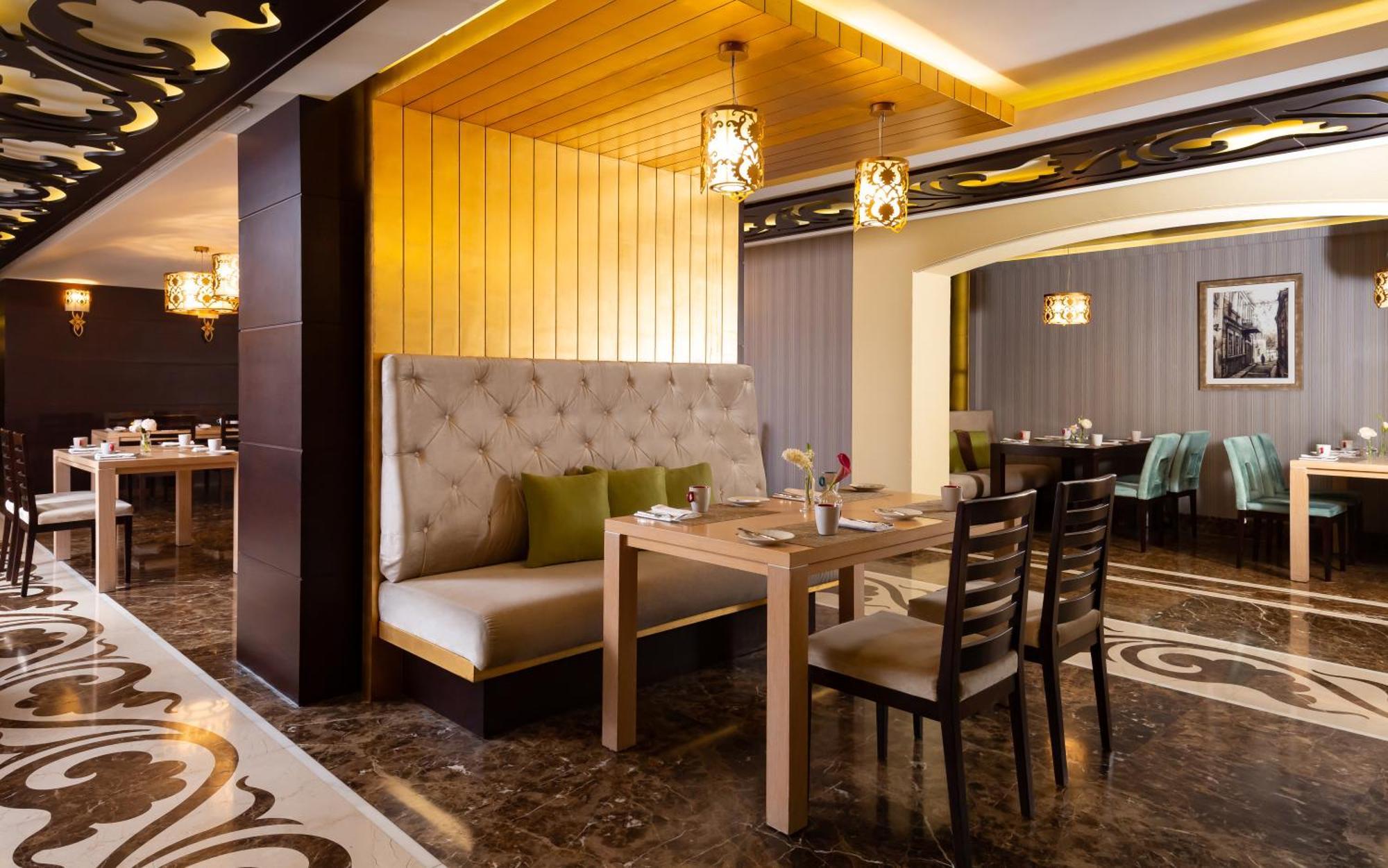 Badamdar Hotel And Residences Baku Bagian luar foto